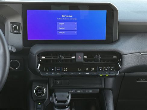 Used 2025 Toyota Land Cruiser w/ Premium Package image 17