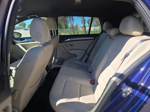 Used 2017 Volkswagen e-Golf SEL Premium image 26