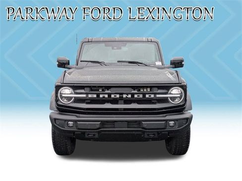 New 2025 Ford Bronco Outer Banks image 2