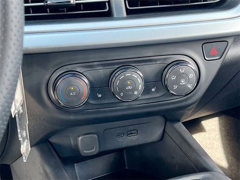 Used 2024 Chevrolet Trax RS w/ Driver Confidence Package image 15