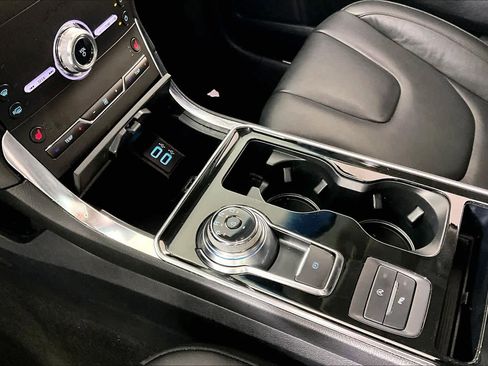 Used 2020 Ford Edge Titanium image 14