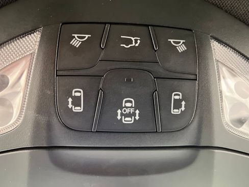 Used 2025 Chrysler Pacifica Select FWD image 67