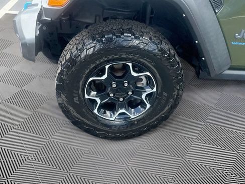 Used 2023 Jeep Wrangler Unlimited Rubicon 4xe w/ Cold Weather Group AWD/4WD image 34