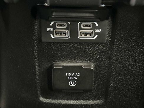 Used 2024 Jeep Wrangler Unlimited Sahara w/ Technology Group AWD/4WD image 19