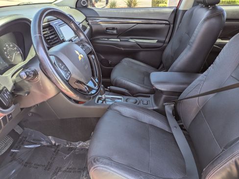 Used 2016 Mitsubishi Outlander SE FWD image 25