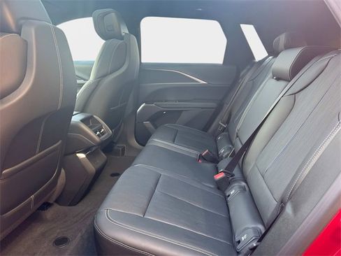 New 2025 Cadillac Lyriq Luxury image 8