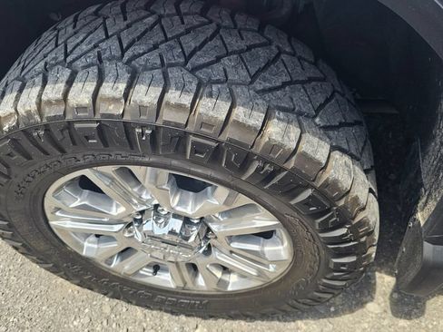 Used 2021 GMC Sierra 3500 Denali w/ Denali Ultimate Package AWD/4WD image 14