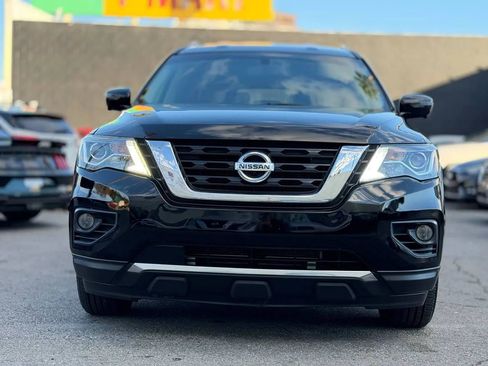 Used 2017 Nissan Pathfinder SL image 2