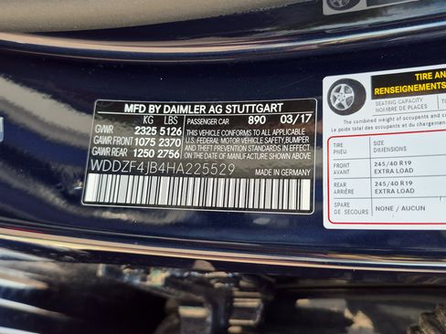 Used 2017 Mercedes-Benz E 300 image 38