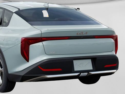 New 2026 Kia K4 LXS FWD image 13