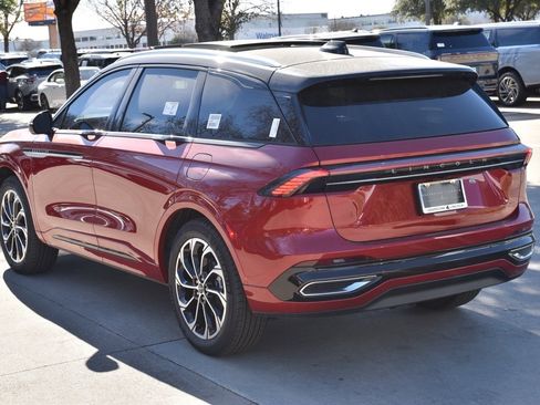 New 2026 Lincoln Nautilus Reserve image 9