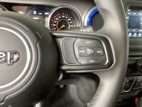 Used 2023 Jeep Gladiator Sport AWD/4WD image 20