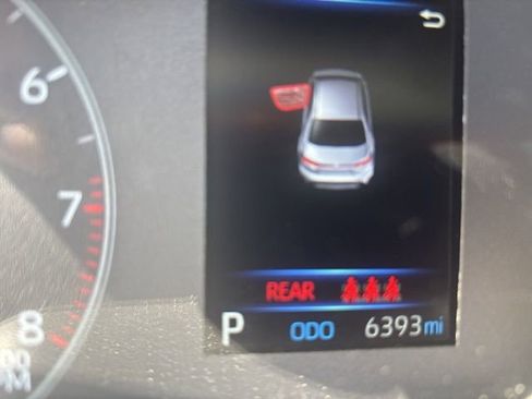 Used 2025 Toyota Corolla LE FWD image 5