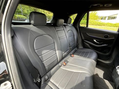 Certified 2022 Mercedes-Benz GLC 300 4MATIC image 29