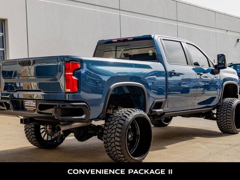 Used 2025 Chevrolet Silverado 2500 LT w/ Trail Boss Package image 9