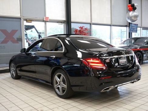Used 2019 Mercedes-Benz E 300 4MATIC image 4