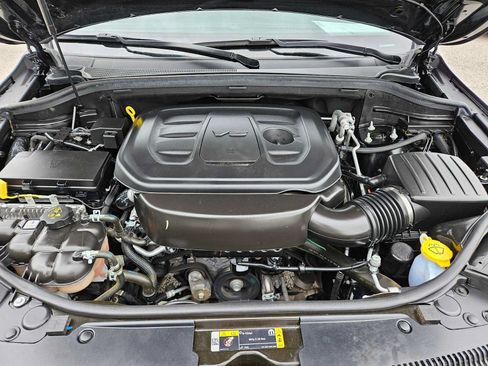 Used 2021 Jeep Grand Cherokee Laredo RWD image 15