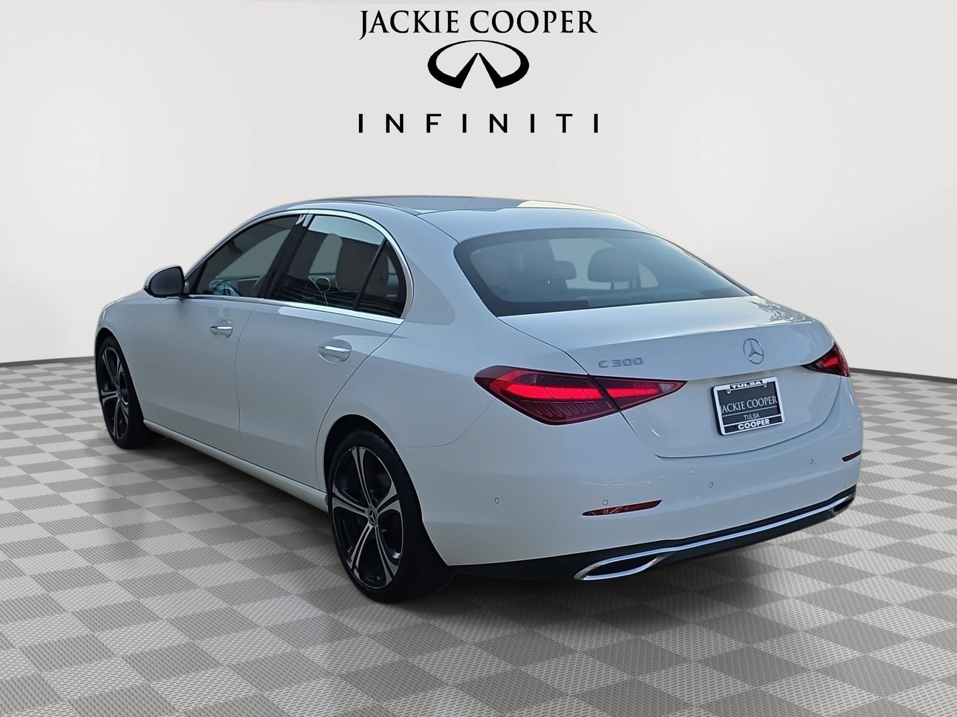 Used 2024 Mercedes-Benz C 300 Sedan image 7