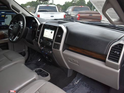 Used 2018 Ford F150 Lariat AWD/4WD image 13