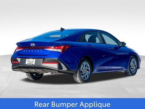 Used 2024 Hyundai Elantra SEL FWD image 7
