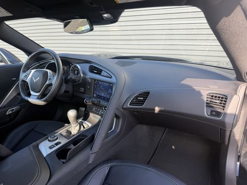Used 2019 Chevrolet Corvette Stingray Convertible w/ 1LT RWD image 14