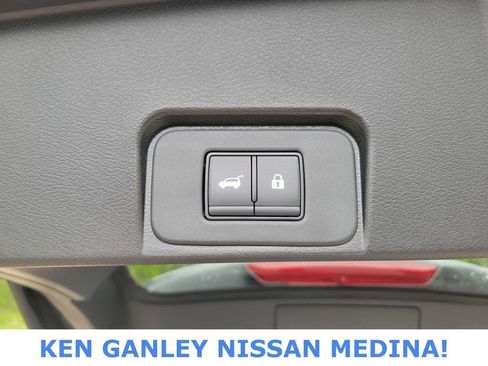 Certified 2026 Nissan Rogue SV AWD/4WD image 45