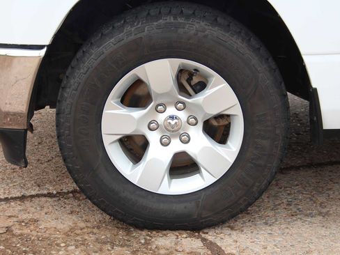 Used 2022 RAM 1500 Big Horn AWD/4WD image 14