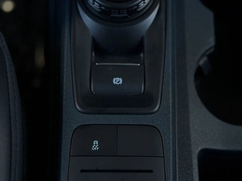 Used 2025 Ford Maverick Lariat w/ Black Appearance Package image 35