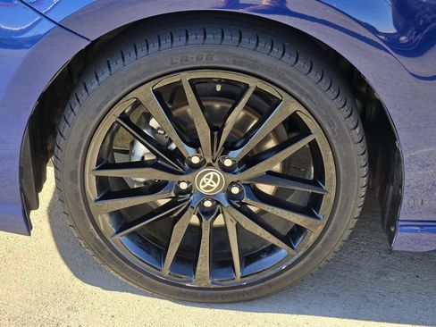 Used 2024 Toyota Camry XSE FWD image 7