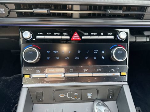 Used 2026 Hyundai Santa Fe Calligraphy AWD/4WD image 22