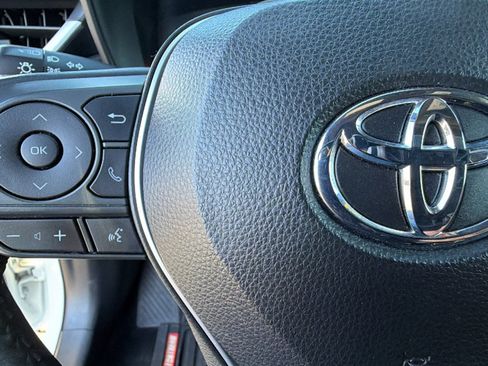 Used 2021 Toyota Corolla SE w/ SE Premium Package image 19