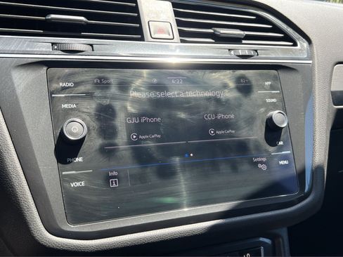 Used 2021 Volkswagen Tiguan SE AWD/4WD image 18