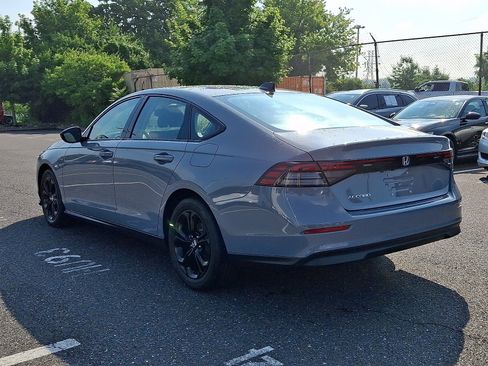 Used 2025 Honda Accord SE image 4