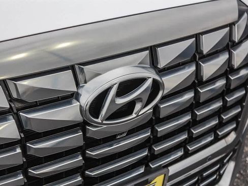 Used 2023 Hyundai Palisade Calligraphy image 14