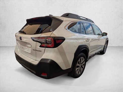 Used 2025 Subaru Outback Premium AWD/4WD image 4
