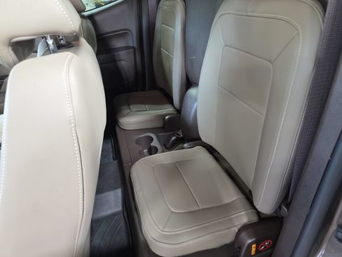 Used 2016 GMC Canyon SLT w/ Trailering Package AWD/4WD image 13