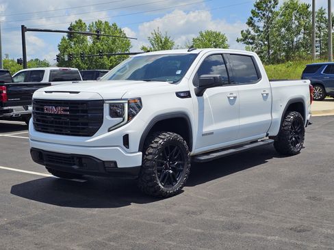 Used 2023 GMC Sierra 1500 Elevation w/ X31 Off-Road Package AWD/4WD image 2