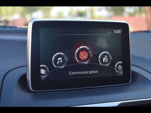 Used 2016 MAZDA MAZDA3 i Touring FWD image 11
