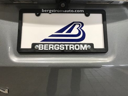 Used 2023 GMC Terrain SLE w/ Driver Convenience Package image 19