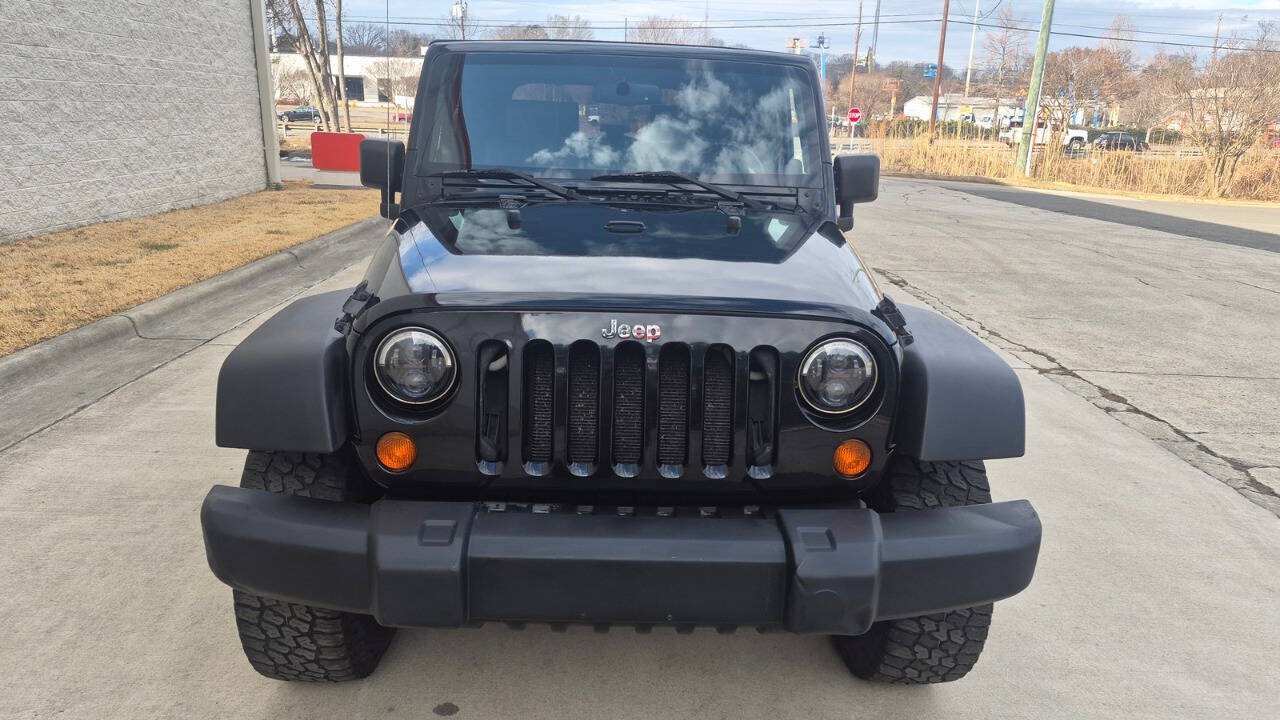 Used 2009 Jeep Wrangler X w/ Black Appearance Group AWD/4WD image 10