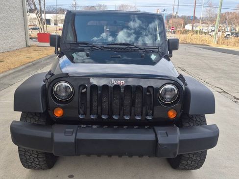 Used 2009 Jeep Wrangler X w/ Black Appearance Group AWD/4WD image 10