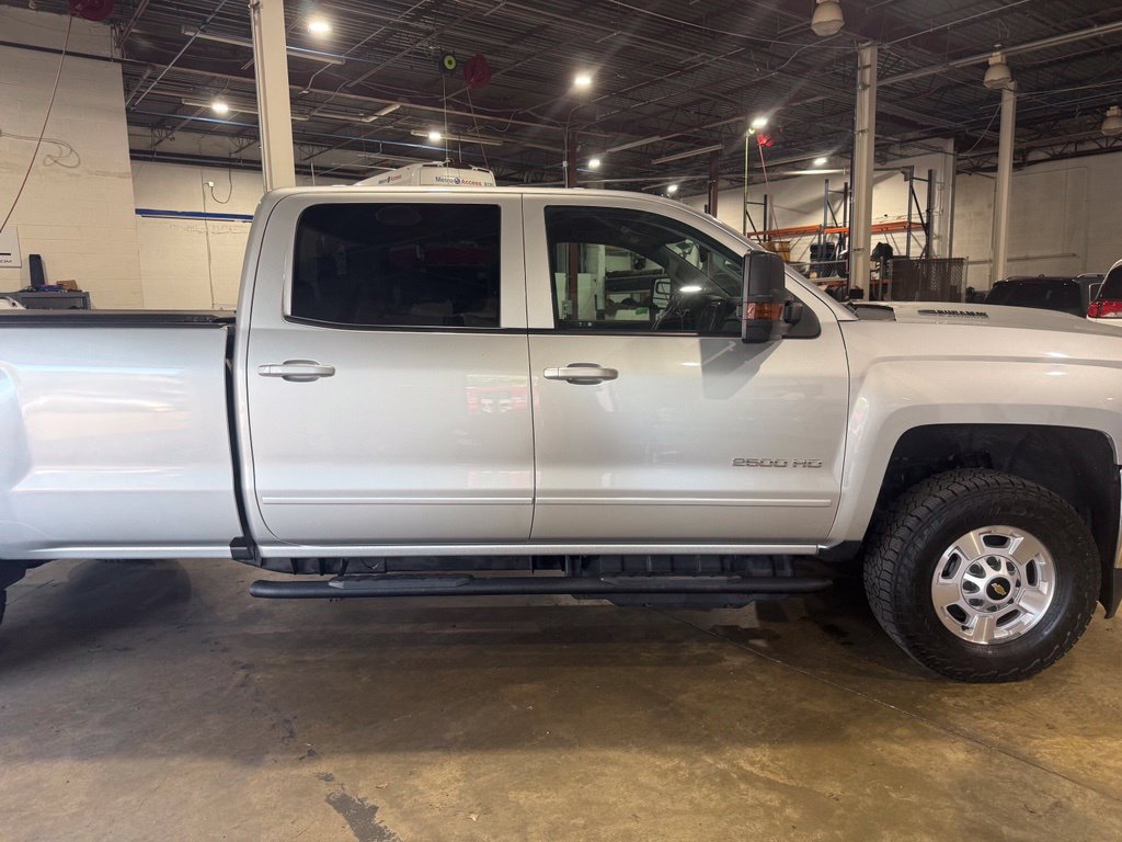 Used 2019 Chevrolet Silverado 2500 LT w/ LT Convenience Package AWD/4WD image 14