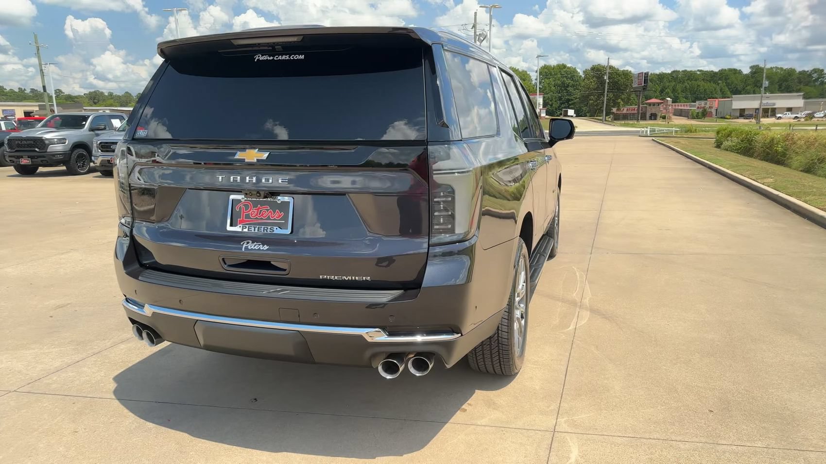 Used 2025 Chevrolet Tahoe Premier AWD/4WD image 8
