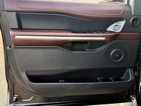 Certified 2024 Ford Expedition Limited image 13