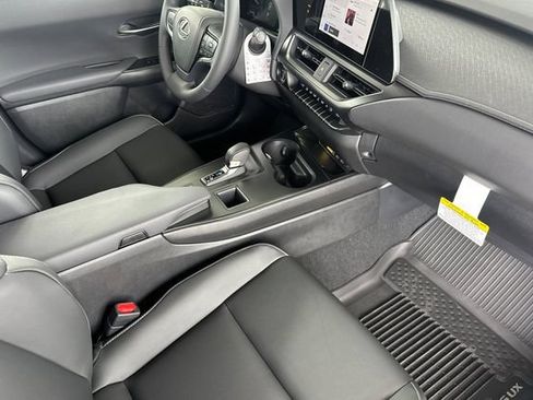 New 2026 Lexus UX 300h FWD image 14