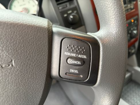 Used 2005 Dodge Durango SLT w/ Interior Convenience Group AWD/4WD image 13