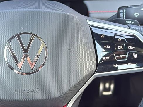 Used 2025 Volkswagen Jetta GLI Autobahn image 22