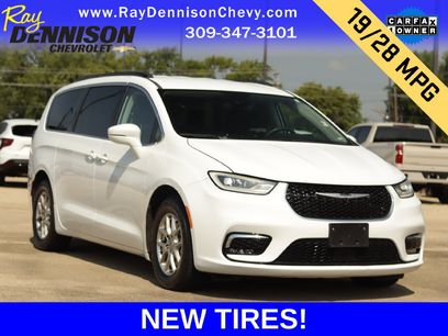 Used 2022 Chrysler Pacifica Touring-L
