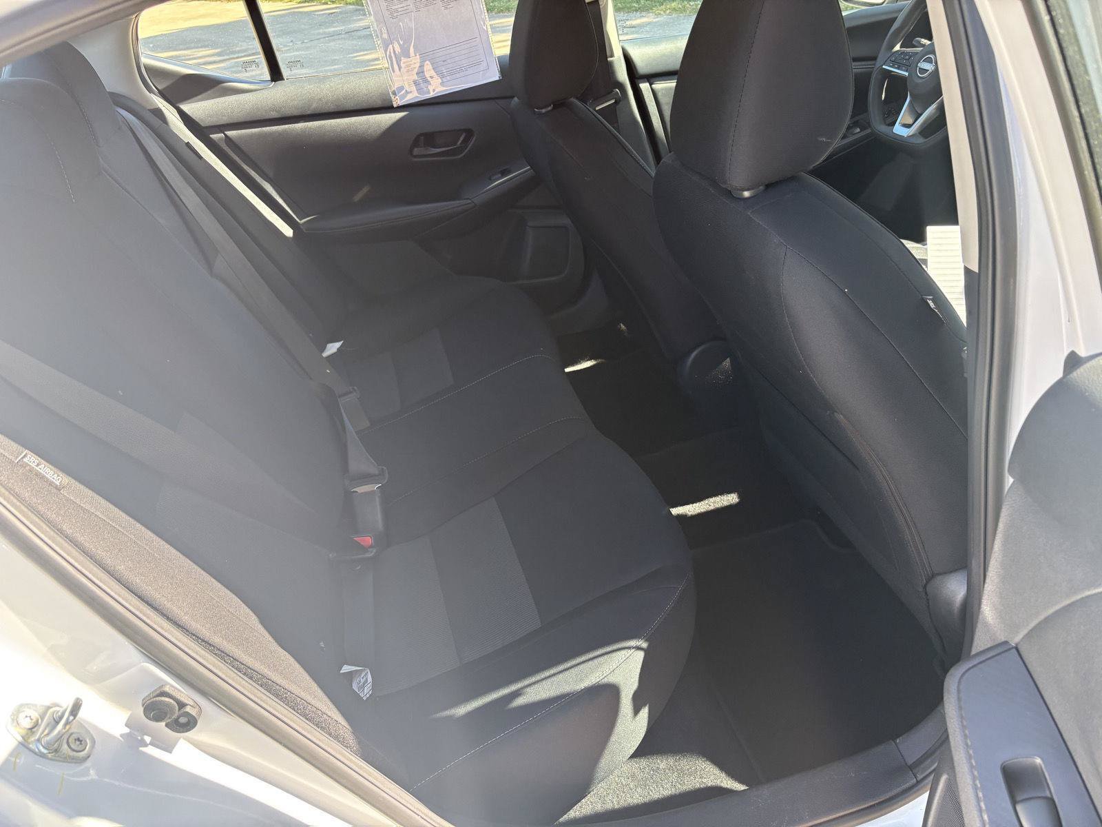 Used 2024 Nissan Sentra SV FWD image 14