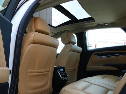 Used 2014 Cadillac XTS Premium FWD image 43